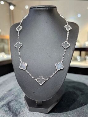 Luxury 925 Sterling Rhodium Rare Clover Clear 10 Station Necklace